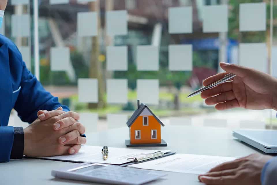 Mortgage applications: The red flags banks look for. Sarah Tucker features on Yahoo Finance UK image